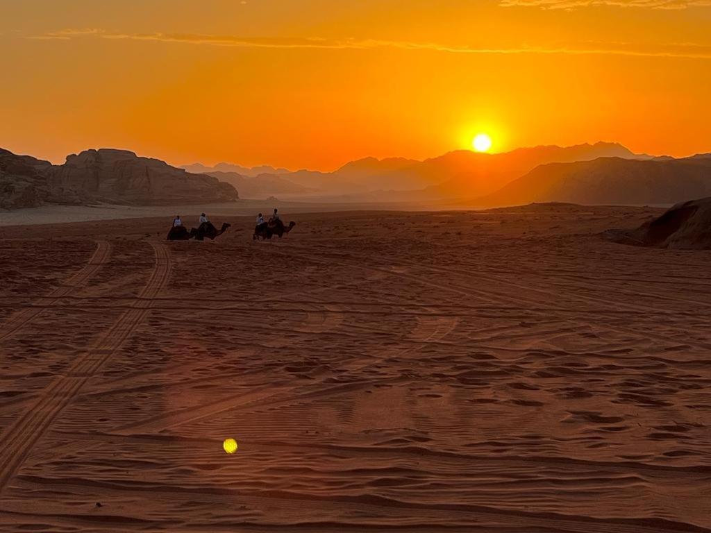 Golden Sands Camp Wadi Rum Exterior photo