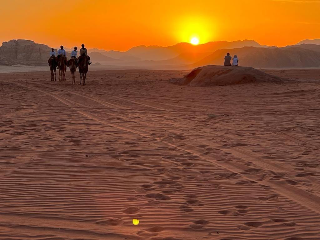 Golden Sands Camp Wadi Rum Exterior photo