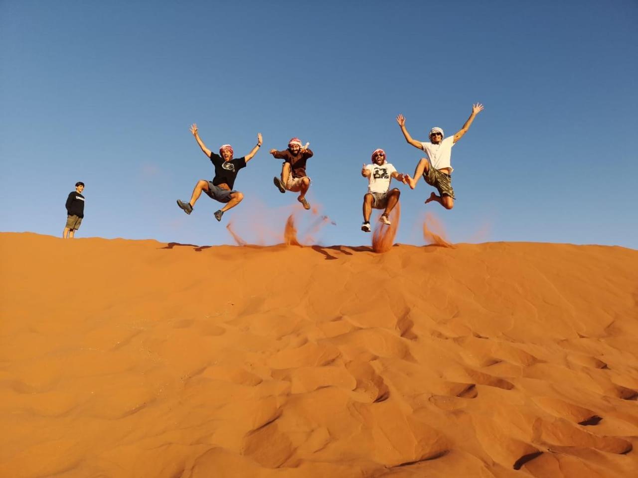 Golden Sands Camp Wadi Rum Exterior photo